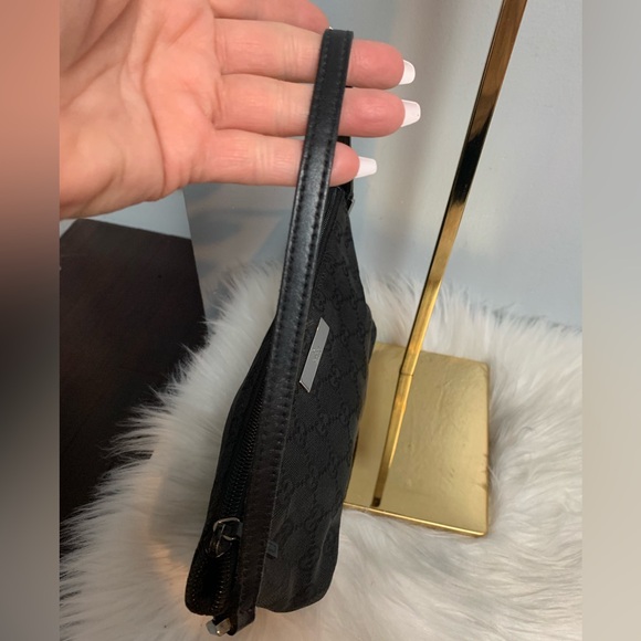 ❌SOLD❌Authentic and vintage small Gucci zip top Pochette accessory small bag - Picture 13 of 17